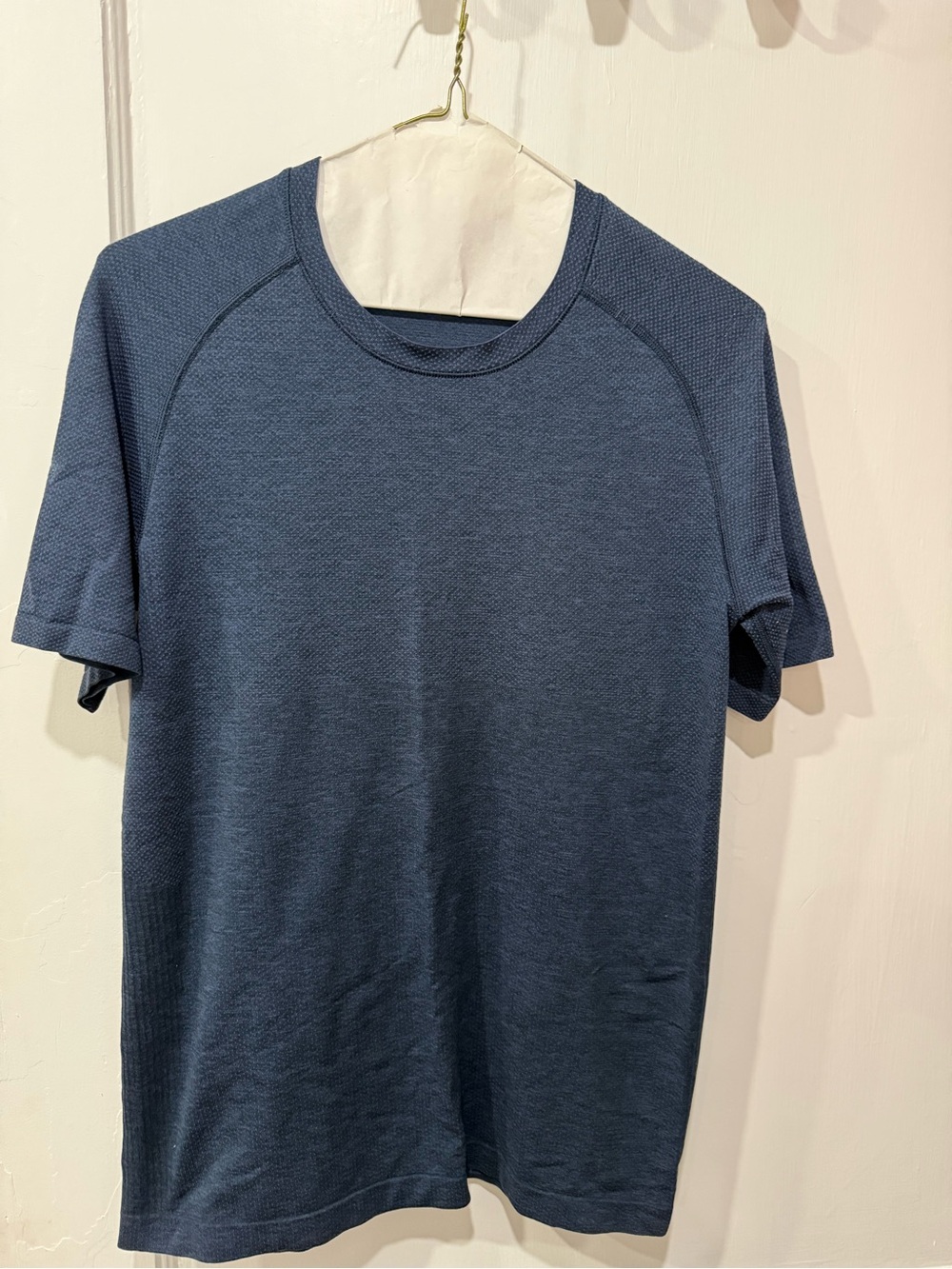 Lululemon Crew Neck Short Sleeve Running Exercise Fitness Shirt Dark Blue EUC XS